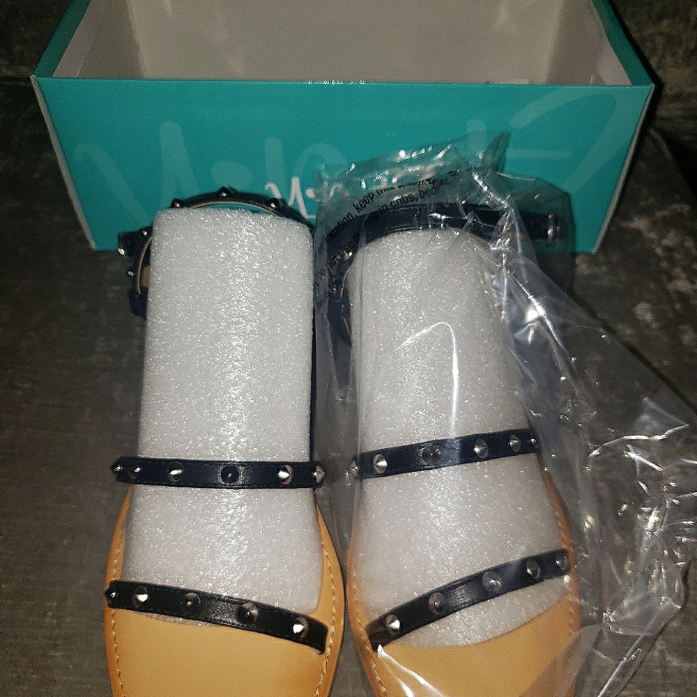 Sandels - Picture 2 of 4